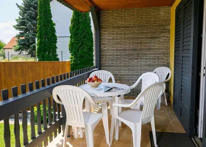 Hibiscus By Interhome Balatonkeresztúr